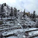 Agros Valley מלון דירות 4*